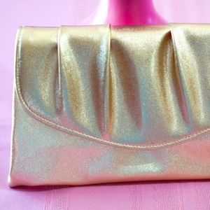 VINTAGE METALLIC GOLD CLUTCH